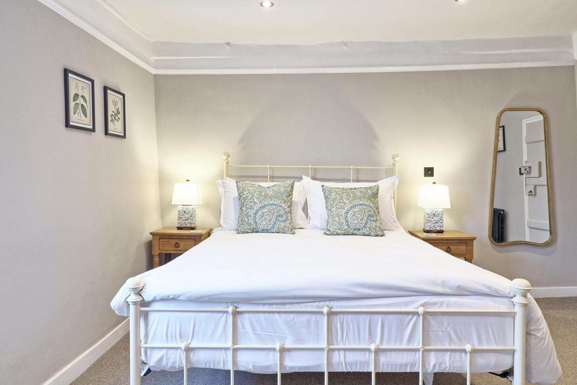 Ranfield'S Brasserie Hotel Rooms Coggeshall Bagian luar foto