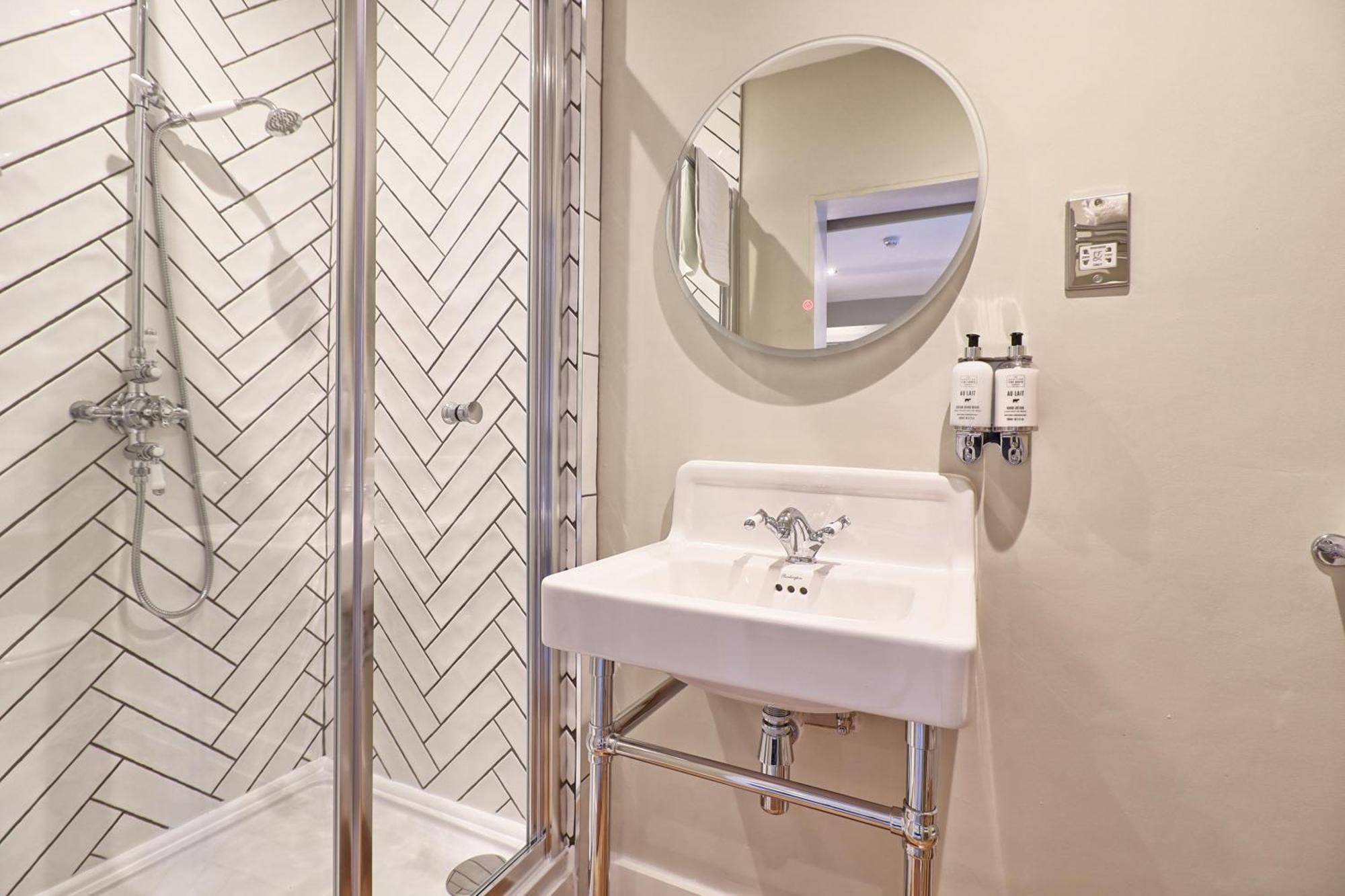 Ranfield'S Brasserie Hotel Rooms Coggeshall Bagian luar foto