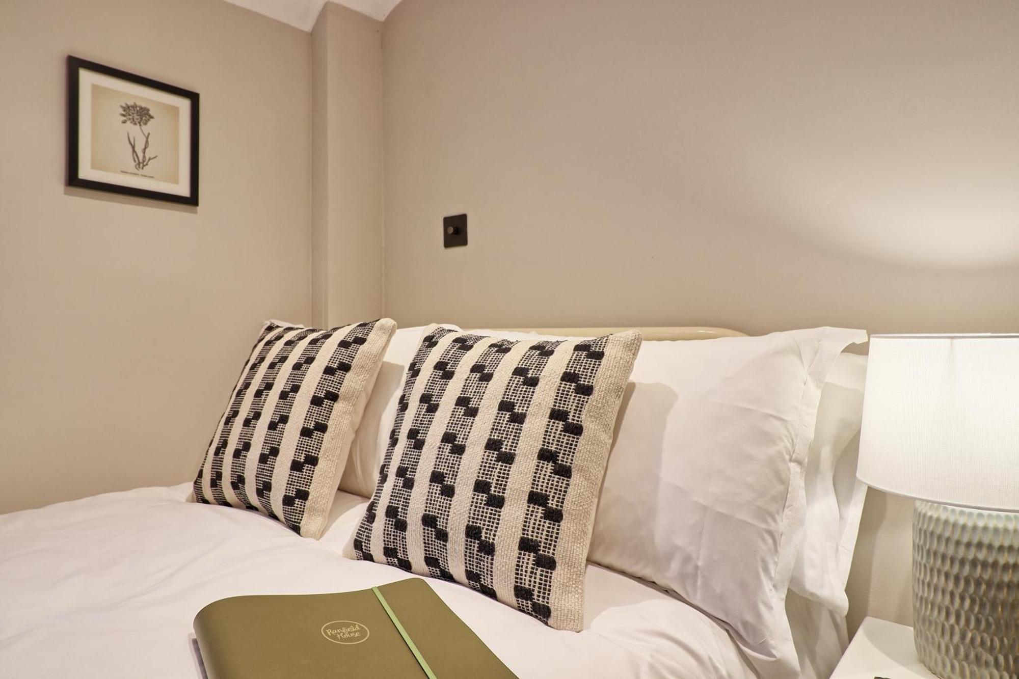 Ranfield'S Brasserie Hotel Rooms Coggeshall Bagian luar foto