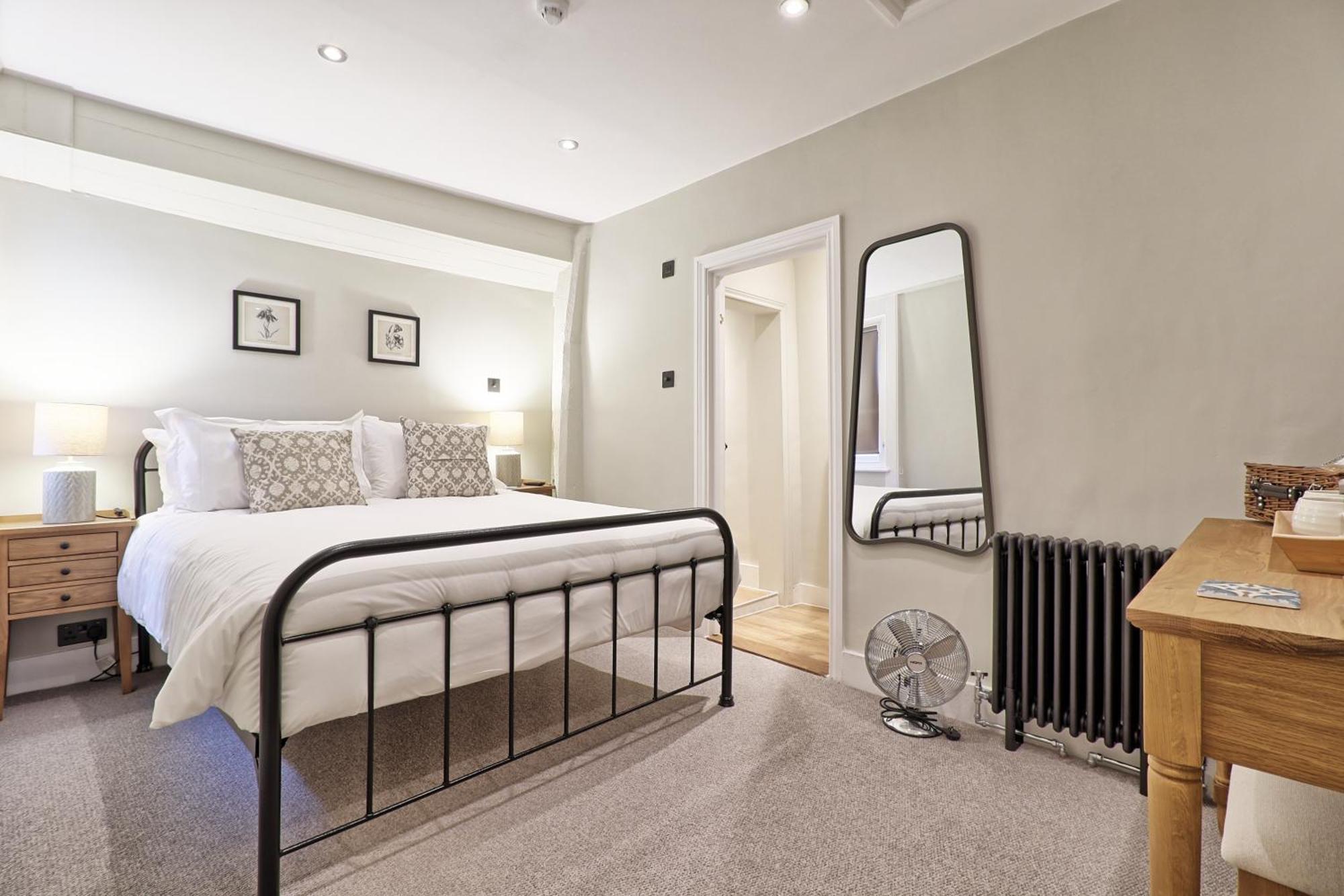Ranfield'S Brasserie Hotel Rooms Coggeshall Bagian luar foto