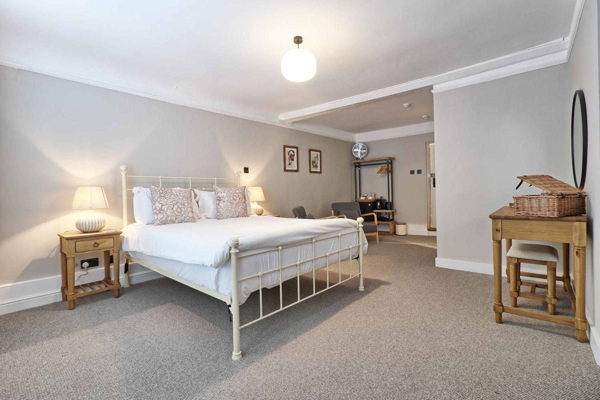 Ranfield'S Brasserie Hotel Rooms Coggeshall Bagian luar foto