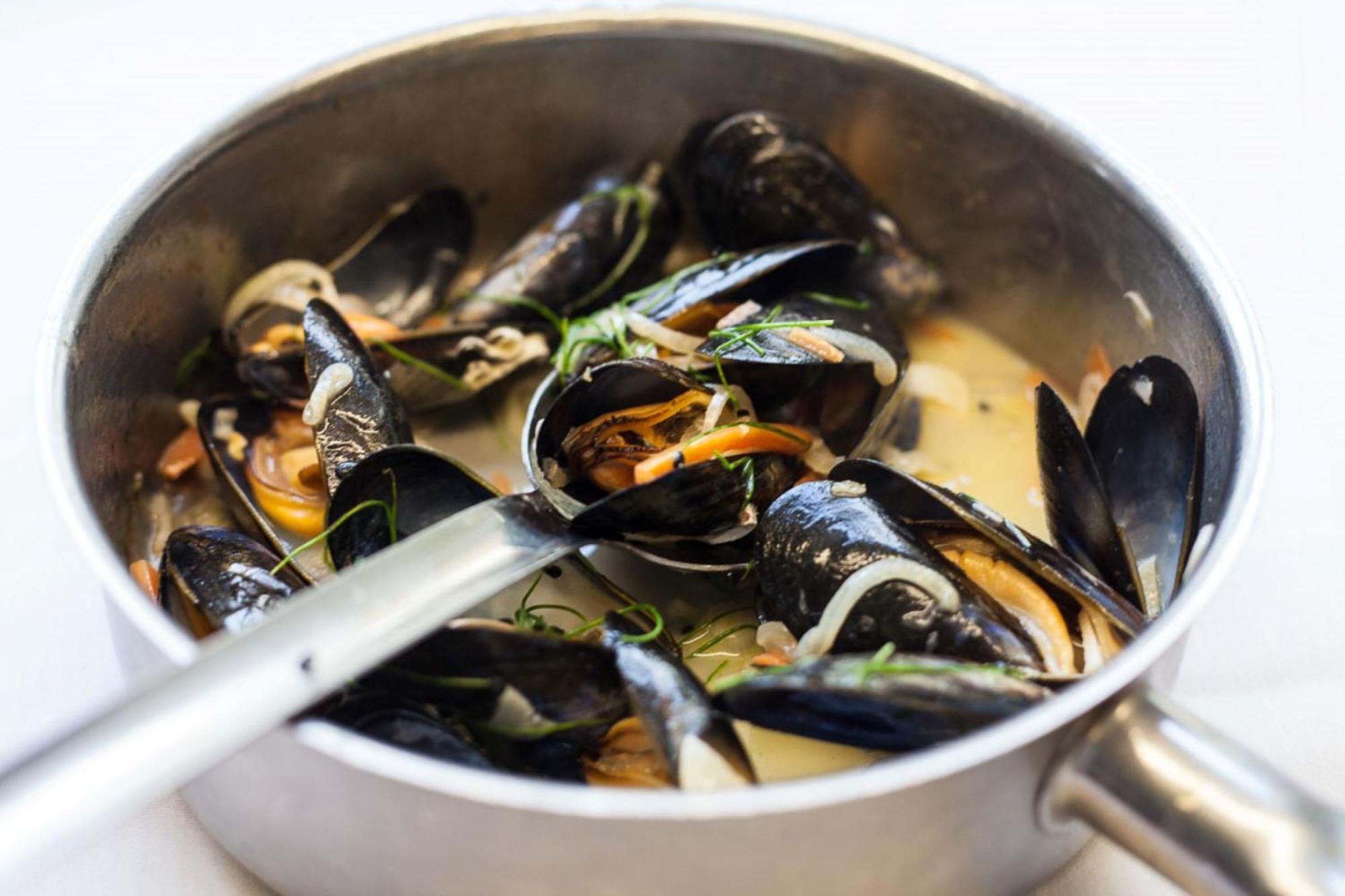Ranfield'S Brasserie Hotel Rooms Coggeshall Bagian luar foto
